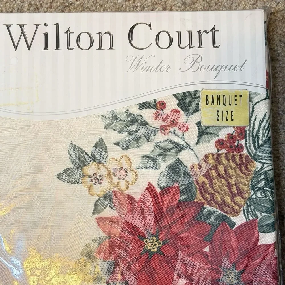 Vintage Wilton Court Winter Bouquet Scarlet Christmas Tablecloth 60x104 NIP